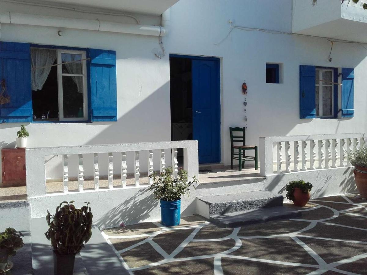 Nikos Apartments Лефкос-Карпату Экстерьер фото